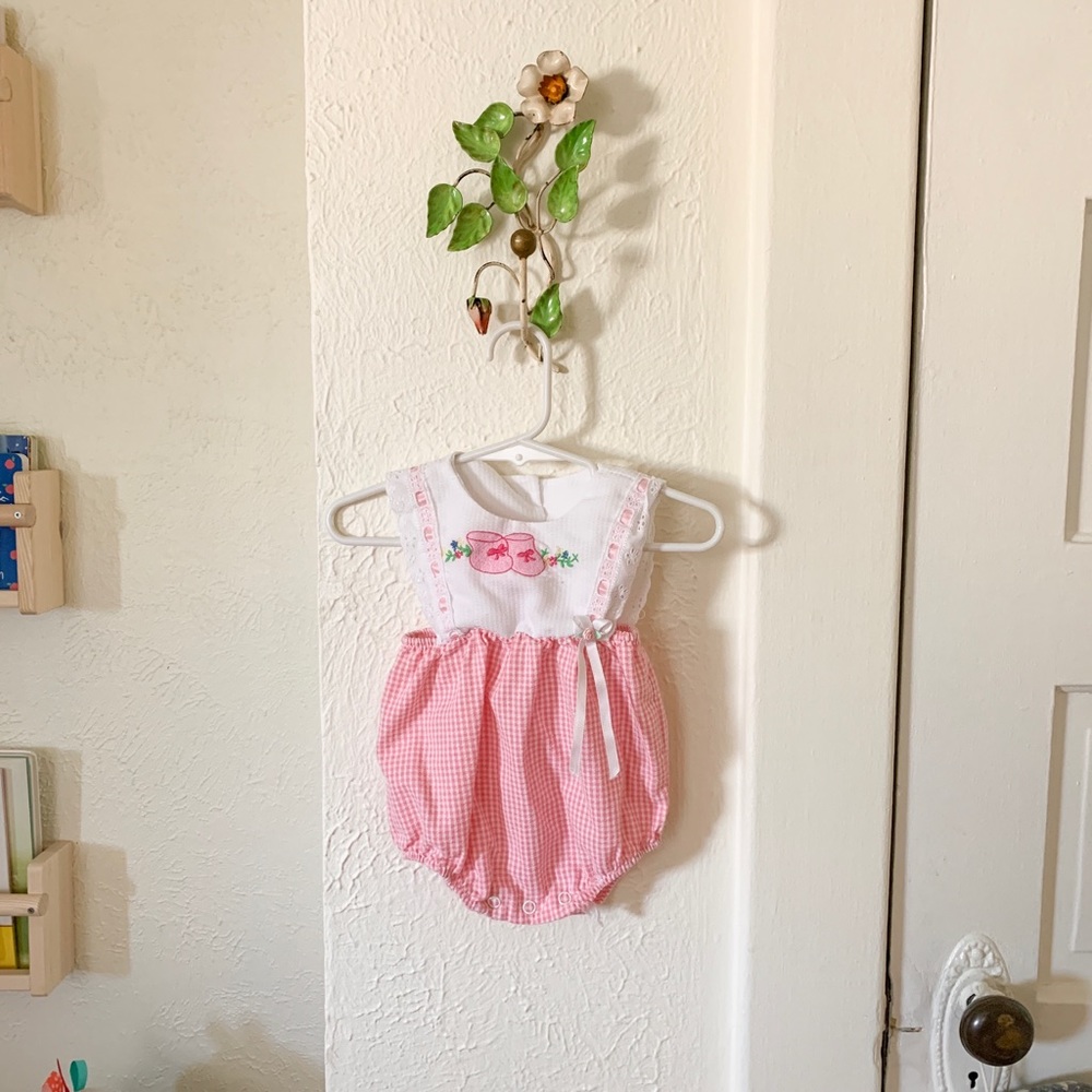 Cute vintage baby onesie!